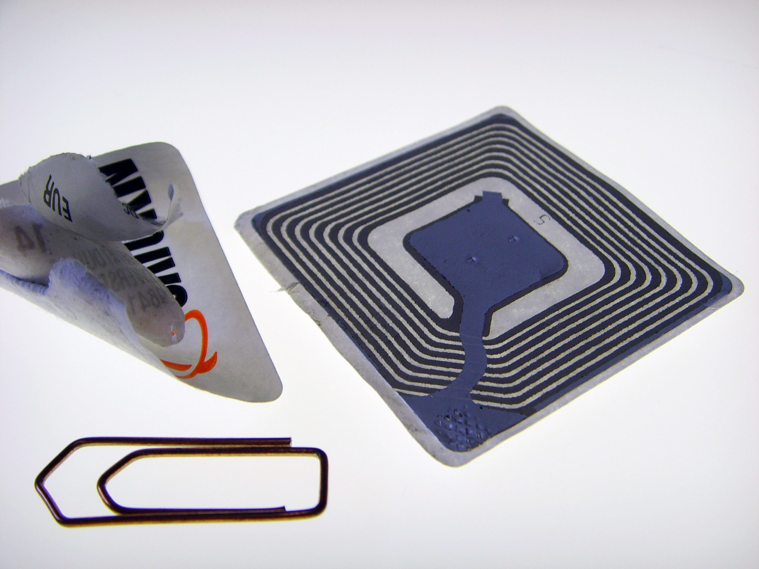 What is RFID? Types of RFID Tracking Tags, Their Uses, Disadvantages and  How They Compare to Barcode Labels - Camcode