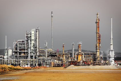 4 Ways Oil Refineries Can Reduce Equipment Manufacturing Overhead Costs Through Maintenance Management